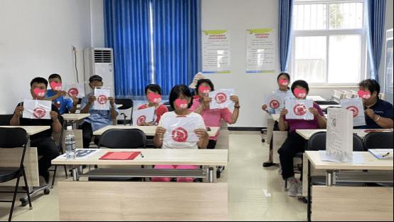 大本与妻子洛佩兹参加演出 其前妻带俩孩子助阵